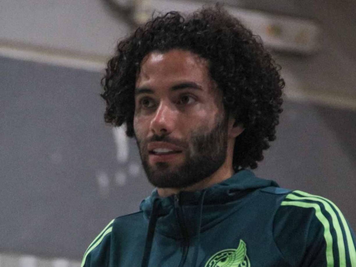 Chino Huerta encabezó la nómina de jugadores de México a su llegada a San Pedro Sula y se le recordó que no es muy querido por sus polémicas declaraciones sobre Honduras hace unos meses atrás. 