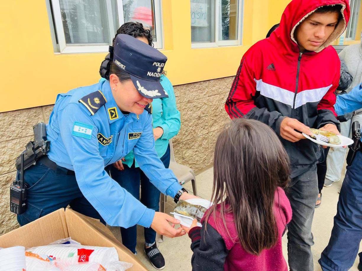 Cabe mencionar que, la Policía Nacional cumple diversas tareas para salvaguardar a la población hondureña. Los miembros de la Policía Nacional reciben su capacitación en la Academia Nacional de Policía (ANAPO), donde se les prepara en áreas de seguridad, derechos humanos y protocolos de actuación.