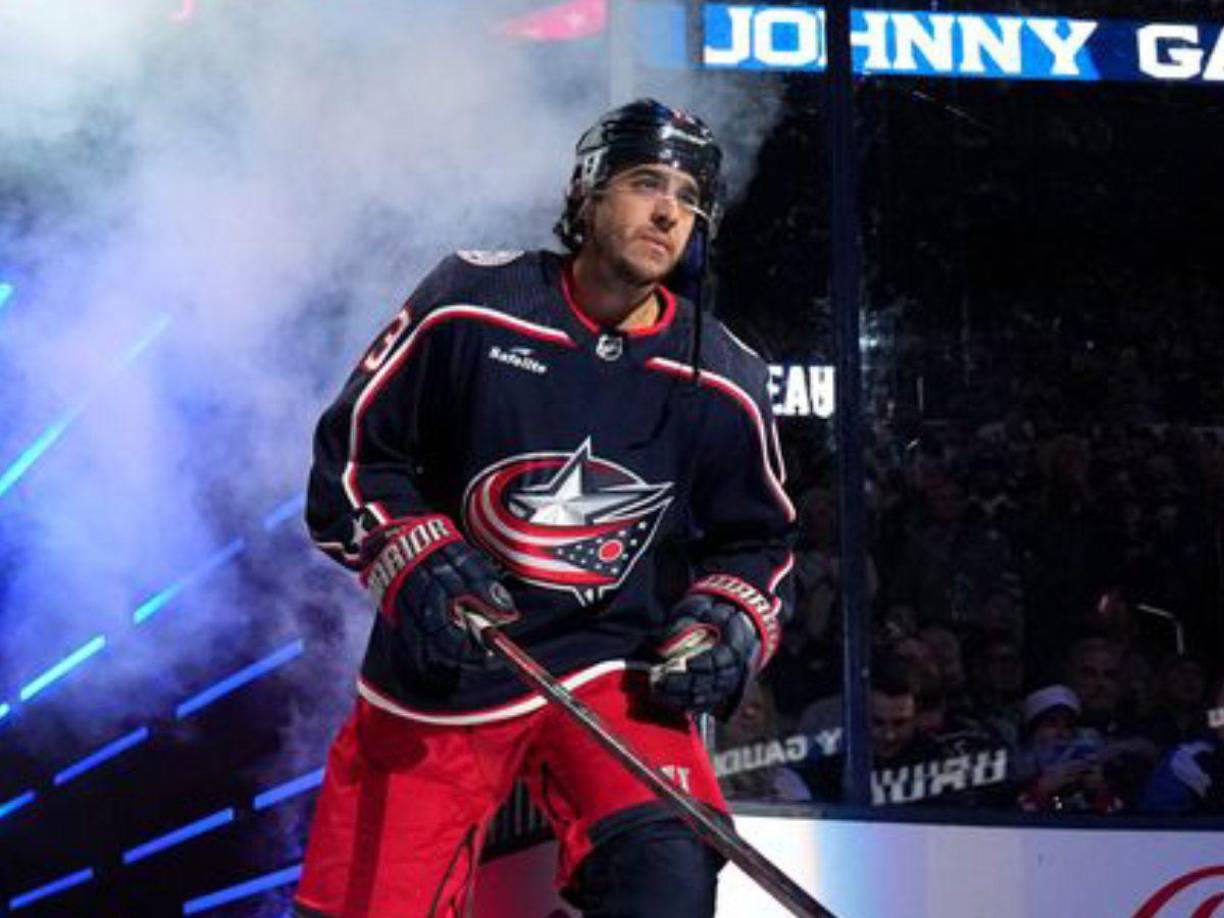 Ha jugado 11 temporadas profesionales en la liga y estaba por comenzar su tercera con los Blue Jackets. Jugó sus primeras nueve con los Calgary Flames, una etapa que incluyó convertirse en uno de los mejores jugadores del deporte y en un favorito de los fanáticos en toda Norteamérica.