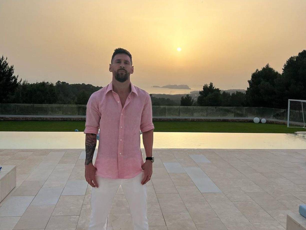 Además de sus logros profesionales, Messi se ha destacado por tener una de las relaciones más sólidas del mundo del espectáculo.