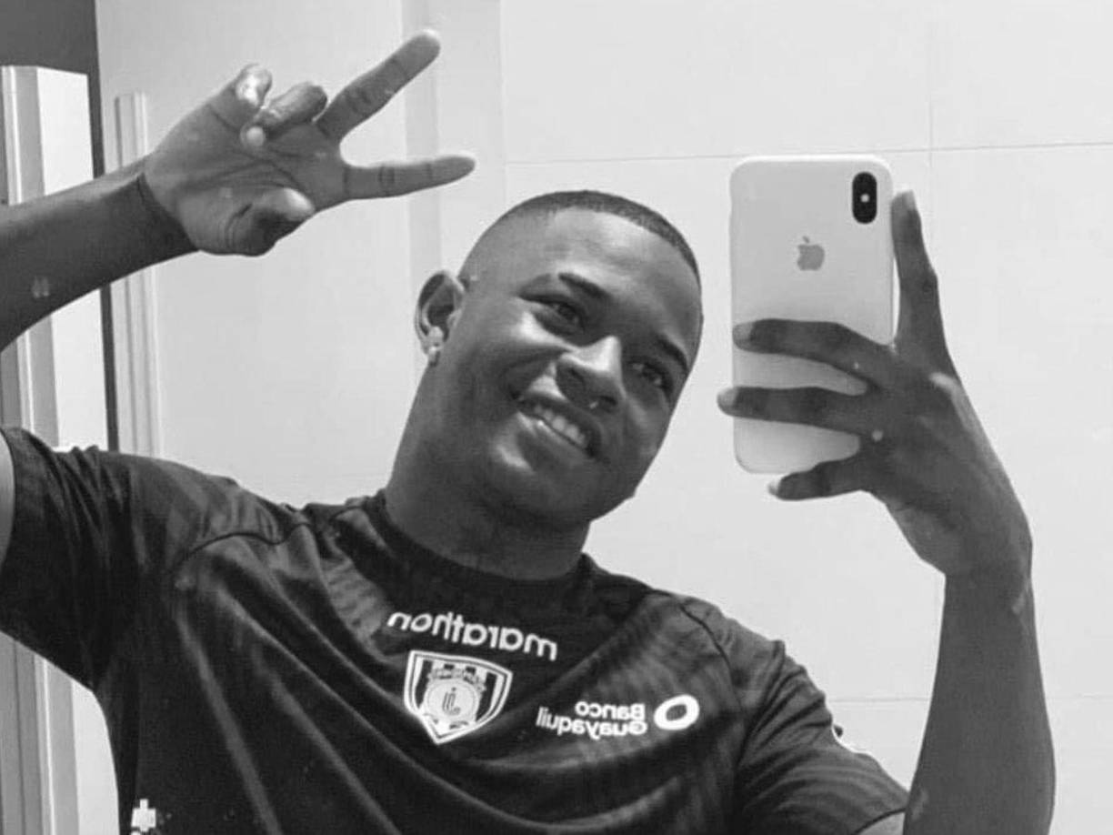 Consternación en el mundo del fútbol por la muerte del jugador Roberto Cabezas. 