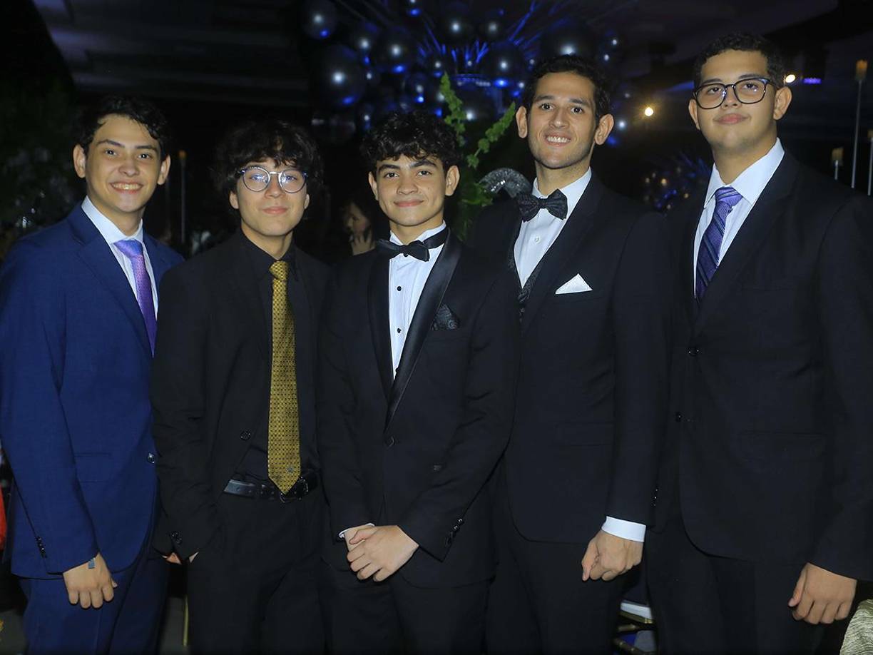 Samuel Hall, Marlon Barahona, Andrés Hall, Gustavo Zavala y Gabriel Zavala