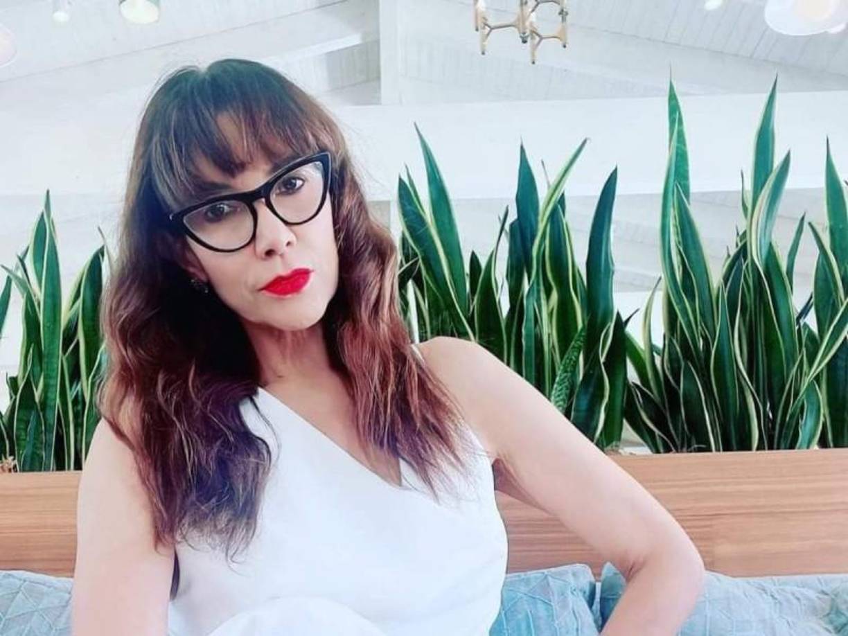 La muerte de<b> Giovanna Lara </b>sorprendió a toda la industria del espectáculo, específicamente a los seguidores del género regional mexicano ya que era productora del canal <b>Bandamax</b>, uno de los más importantes en los servicios de televisión de paga. 