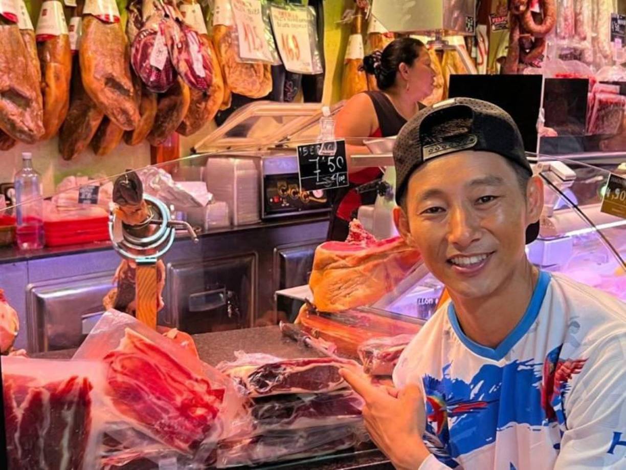 “Para calmarme, me recuerdo de que mucha gente en España, me ha tratado con respeto y la opinión de una persona no representa la opinión de un país entero”, reiteró Shin Fujiyama.