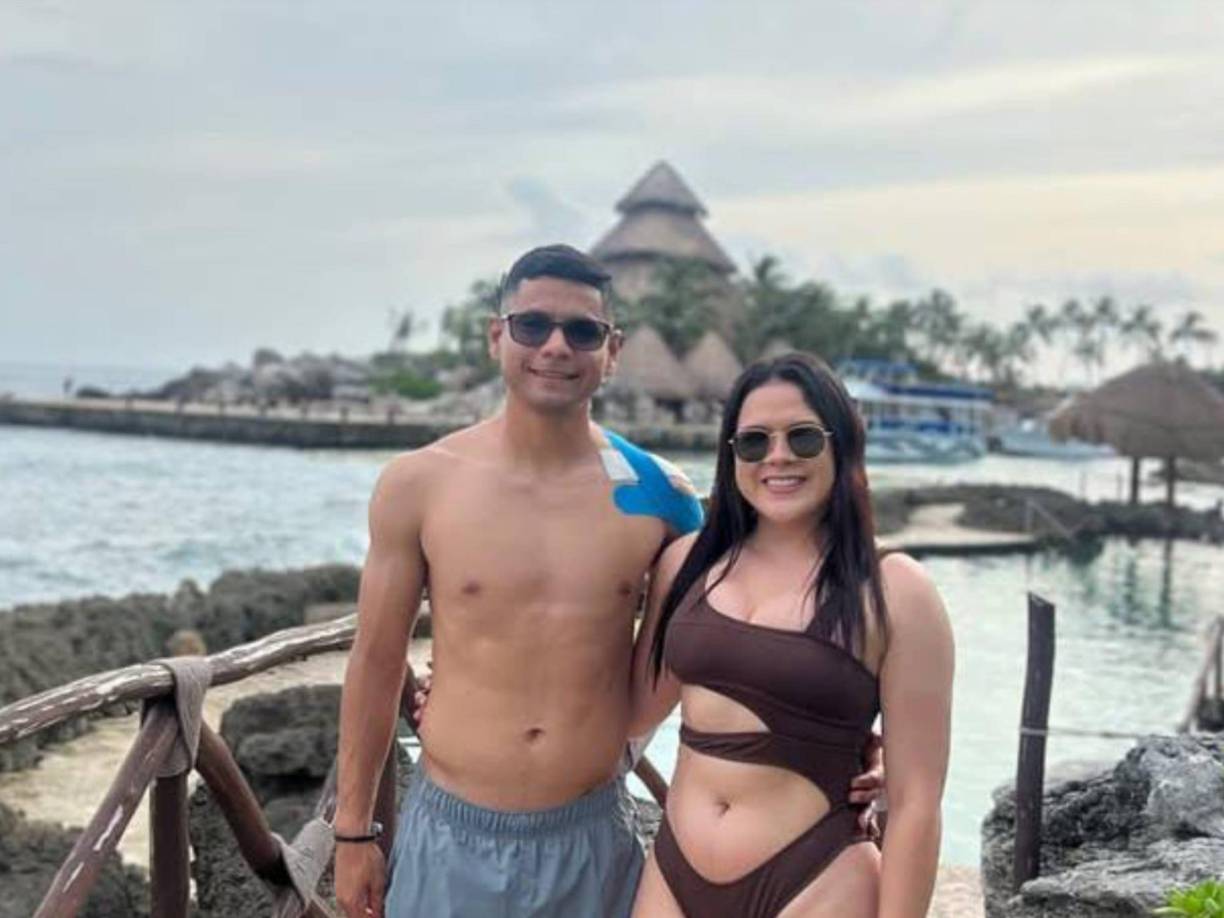 Daniela Hernández y Carlos Pineda, la última pareja del mundo del fútbol que se ha casado.