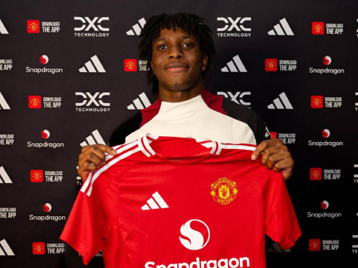 OFICIAL // El extremo danés Patrick Dorgu se convierte en nuevo jugador del Manchester United. Llega procedente del Lecce.