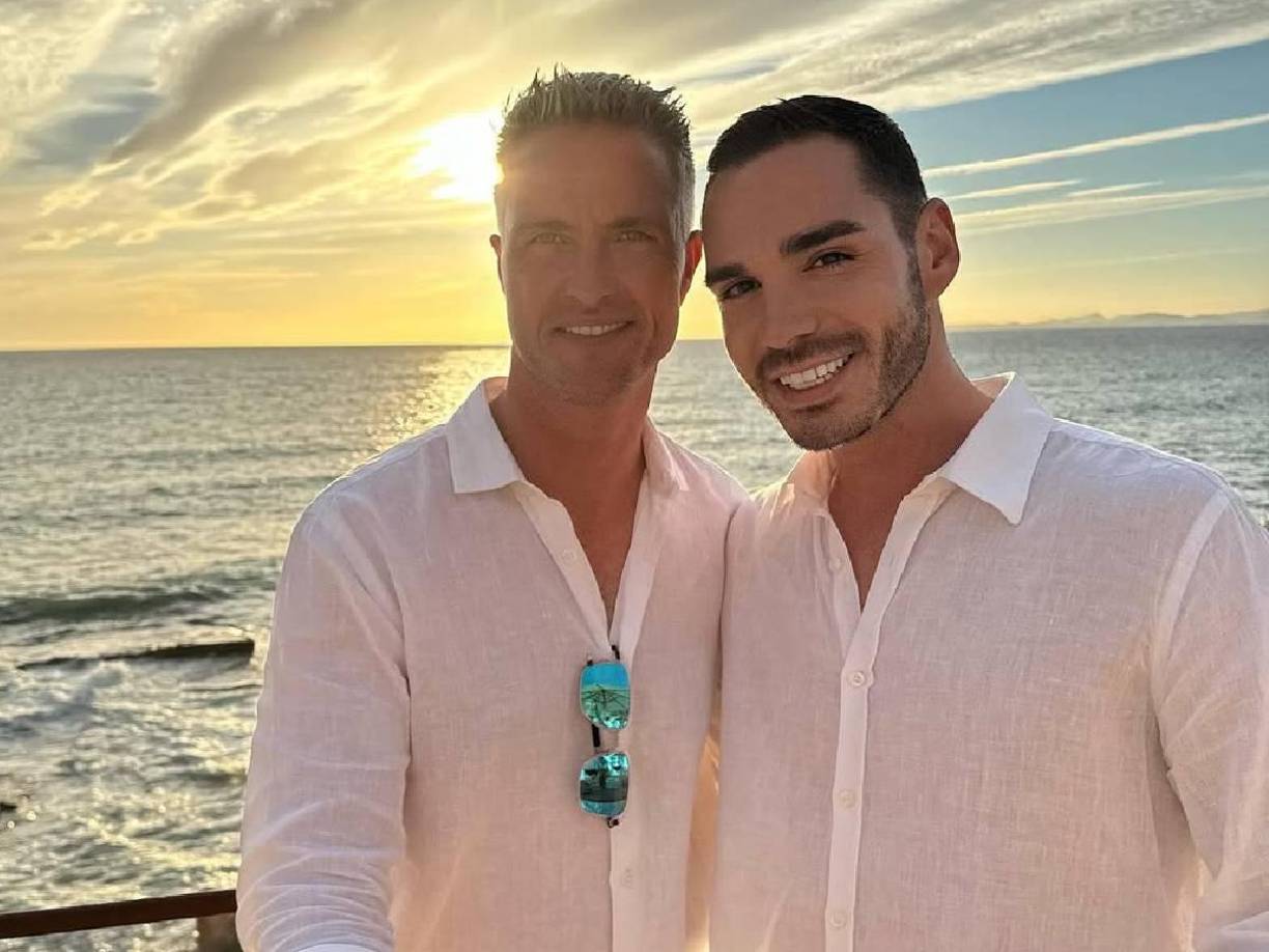 “Siento que he desperdiciado mis mejores años. Me hago muchas preguntas. ¿Fue honesto conmigo? E incluso hay algo más importante que me ronda por la cabeza: ¿me amaba?”, agregó la ex esposa.