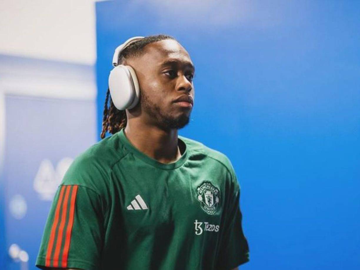 El West Ham está en conversaciones con el Manchester United por hacerse con los servicios del lateral diestro: Aaron Wan-Bissaka. El acuerdo entre ambos ya estaría cerrado.