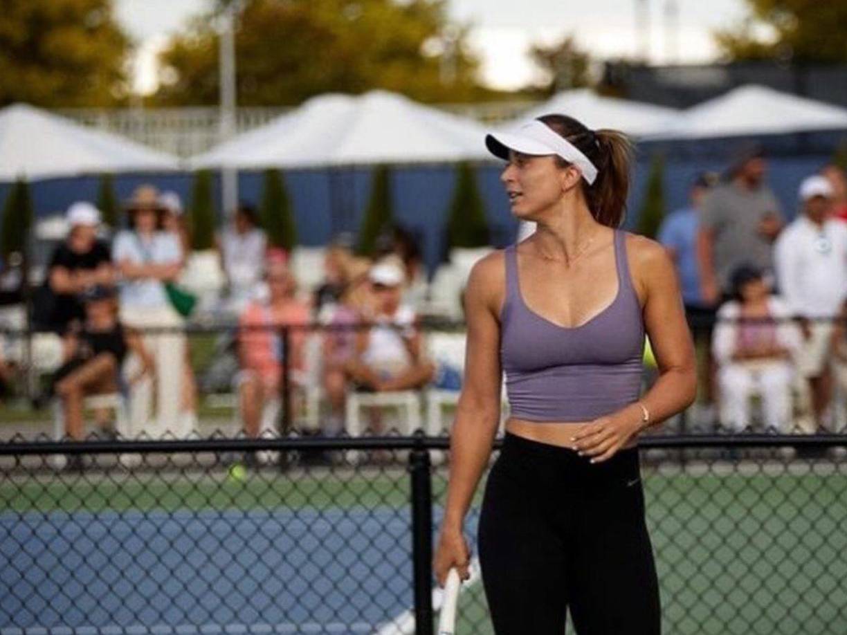 Resulta que a Paula le preguntaron a qué famoso invitaría para afrontar uno de sus compromisos sobre las canchas. Y sin titubear, mencionó al cantante colombiano Maluma.