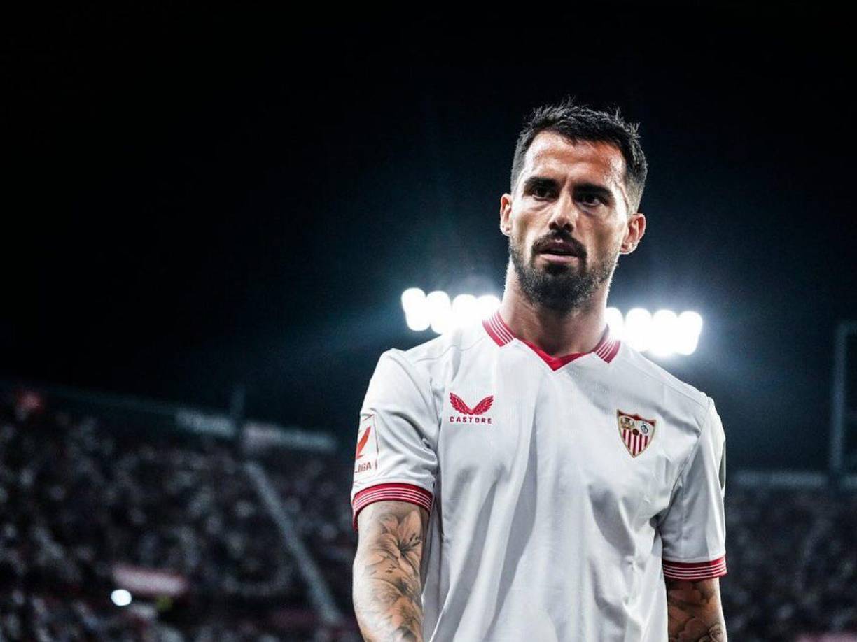 El volante zurdo Suso podría poner rumbo a Qatar después de que haya recibido una suculenta oferta desde el país arábico y el Sevilla, club dueño de su ficha, está de acuerdo con el traspaso.