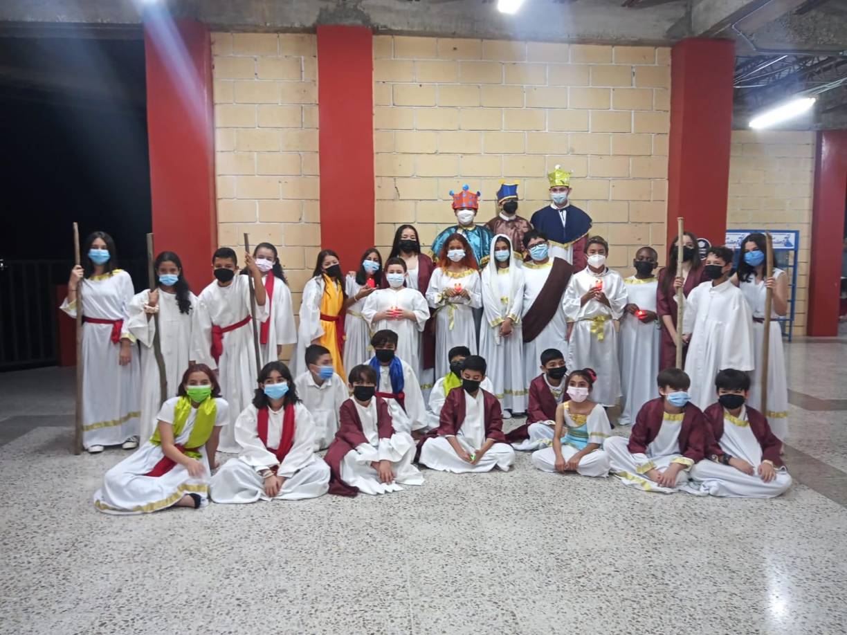 Little Feet &amp; Big Step y su musical “Christmas Spectacular”