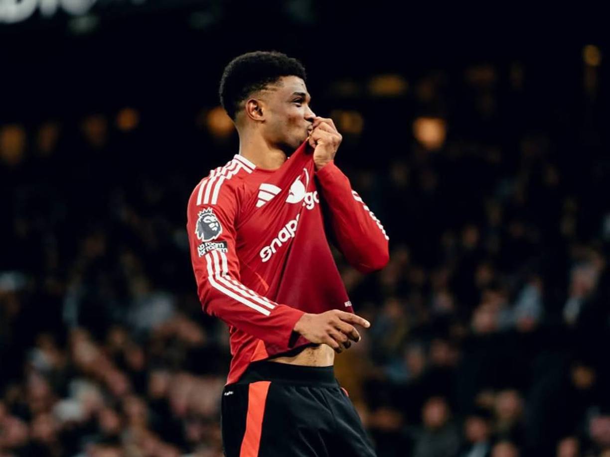 El Manchester United ha llegado a un acuerdo sobre los términos de un nuevo contrato para Amad Diallo , según ESPN . Según se informa, el joven de 22 años ha firmado un contrato a largo plazo para permanecer en Old Trafford y un anuncio es inminente.