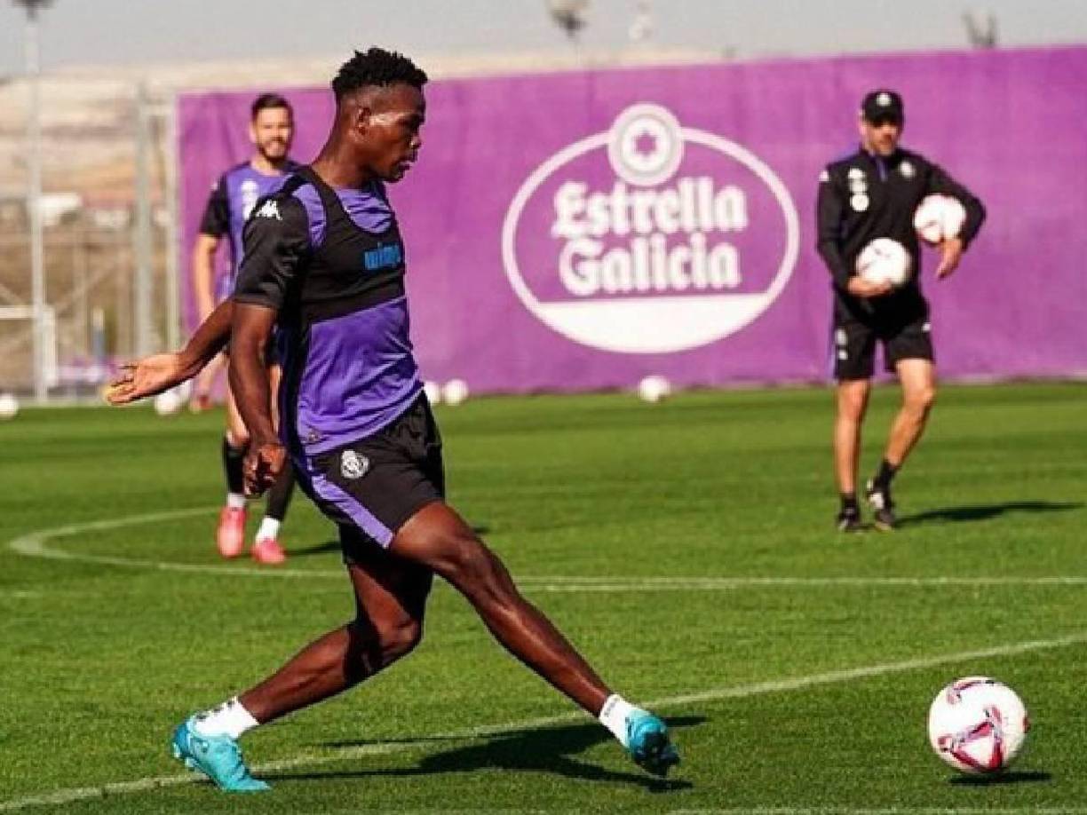 Según informa The Sun, el Manchester City quiere refuerzos de cara a la próxima temporada y Guardiola se habría fijado en el central del Real Valladolid, Juma Bah.