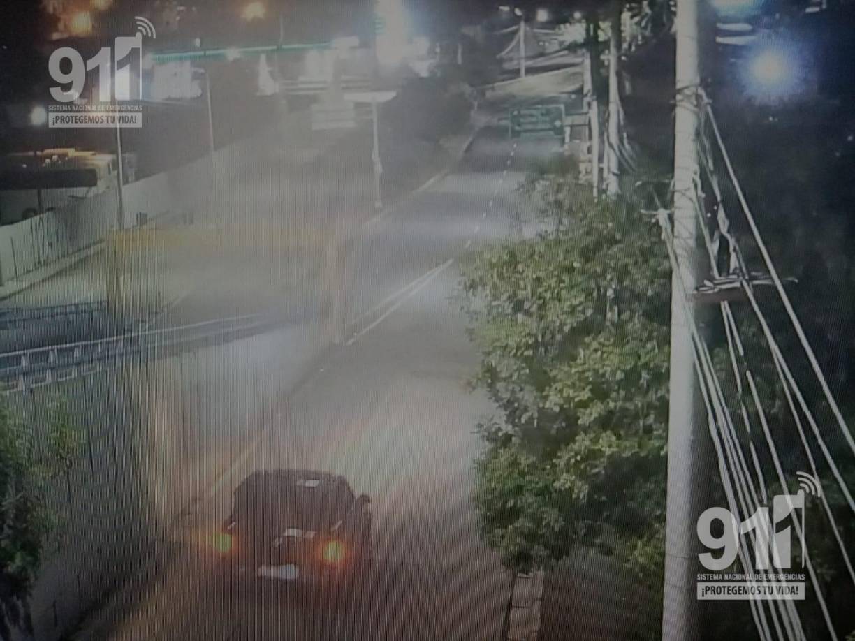 En su escape los delincuentes siguieron el bulevar Morazán, a llegar al Estadio Nacional Chelato Uclés, sector de El Prado, bulevar Kuwait hasta internarse en la Colonia Miraflores, haciendo esta ruta a alta velocidad y pocos minutos por el poco tráfico.