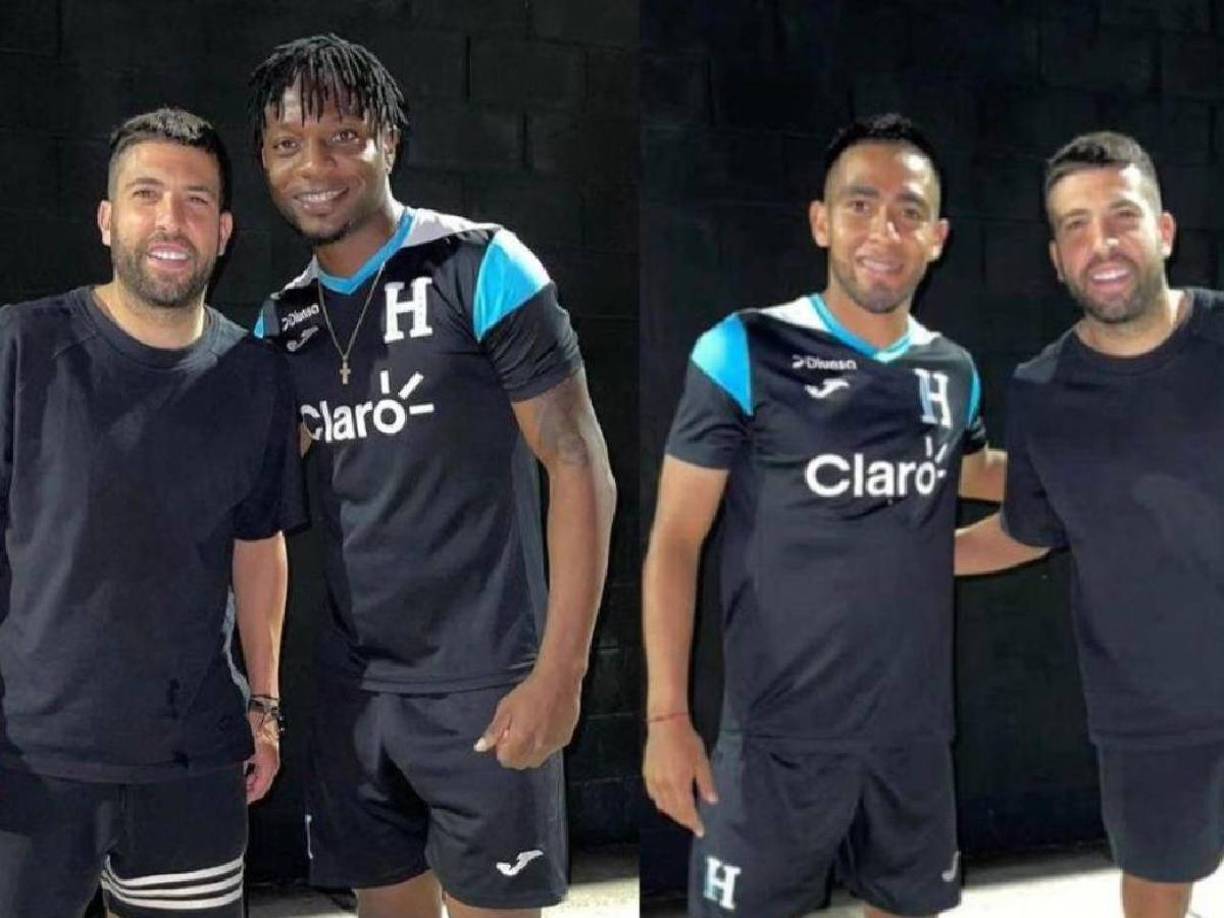 ¡Tremendas postales! Kevin Álvarez y Carlos Argueta se tomaron una foto con el exjugador del Barcelona y ahora del Inter Miami, Jordi Alba. 