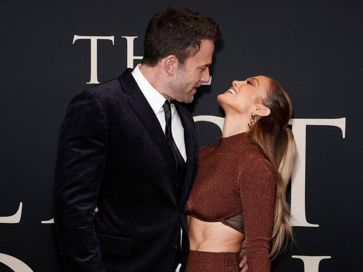 Entre los asistentes a la ceremonia de tres días figuraban Matt Damon, amigo de Affleck desde hace mucho tiempo, y el director Kevin Smith, informó la revista People.