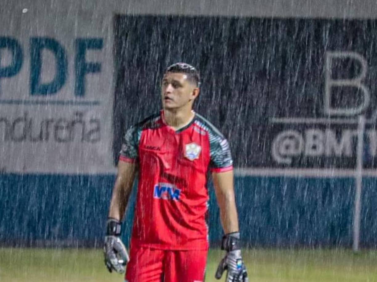 “Ahora me quedo sin contrato y he tenido acercamiento de equipos que me han llamado y a mí representante”, reveló Harold Fonseca. El guardameta inclusive podría irse al exterior ya que un equipo de Centroamérica lo tiene en la mira.