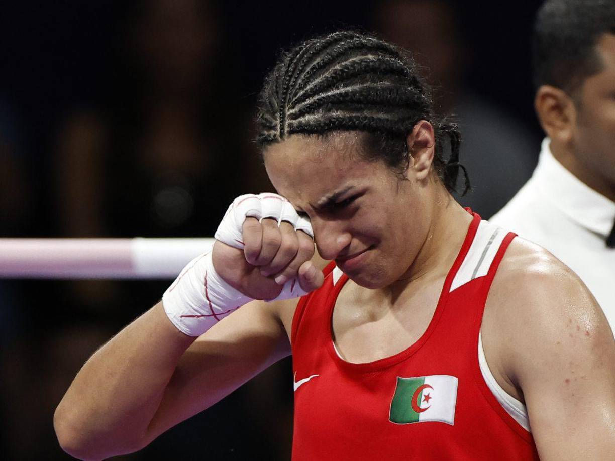 “El resultado médico, el resultado de la sangre, parece -y dice el laboratorio- que estos boxeadores son hombres”, afirmó Filippatos.