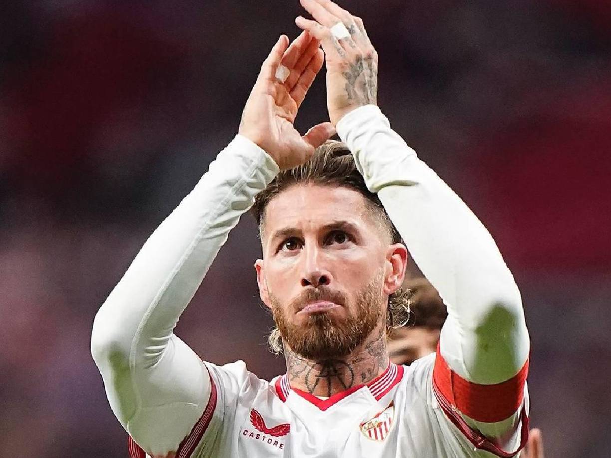 Los simpatizantes de Boca no tardaron en autoconvocarse para intentar convencerlo a Sergio Ramos.