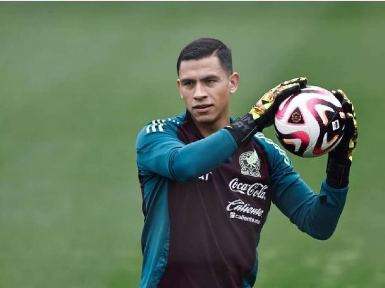 El guardameta fue el elegido por Javier Aguirre para el juego de vuelta en la Nations League por encima de Guillermo Ochoa. 