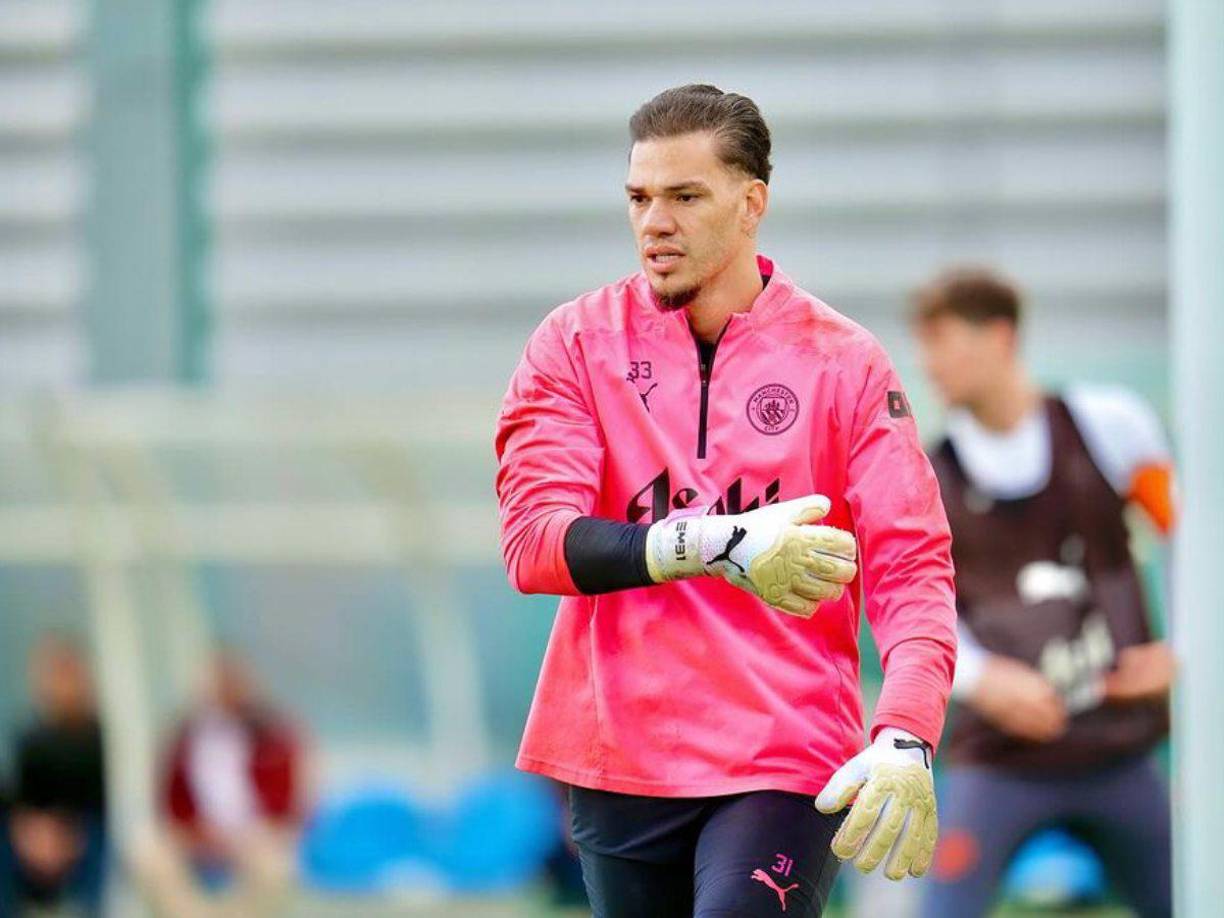 El portero Ederson Moraes emitió un comunicado en sus redes sociales donde ha negado algún tipo de problema con su compañero en portería Ortega tras los rumores que circulaban por internet. Mientras tanto, el Al-Ittihad sigue intentando firmarle para que ponga rumbo a Arabia, aunque el Manchester City no le dejará ir por menos de 50 millones.