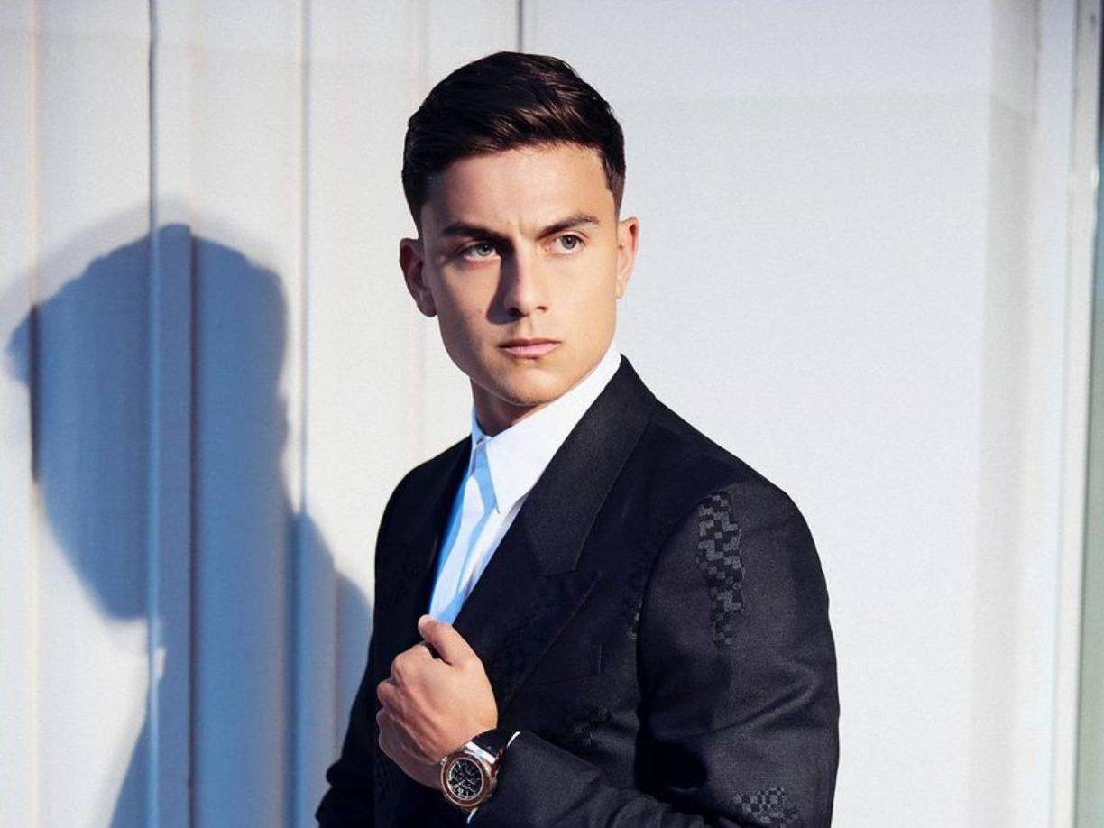 Bombazo. El Inter de Milán estaría tratando de vender a alguno de sus delanteros para reforzar al equipo con Paulo Dybala, argentino que militó la campaña anterior en la Roma.