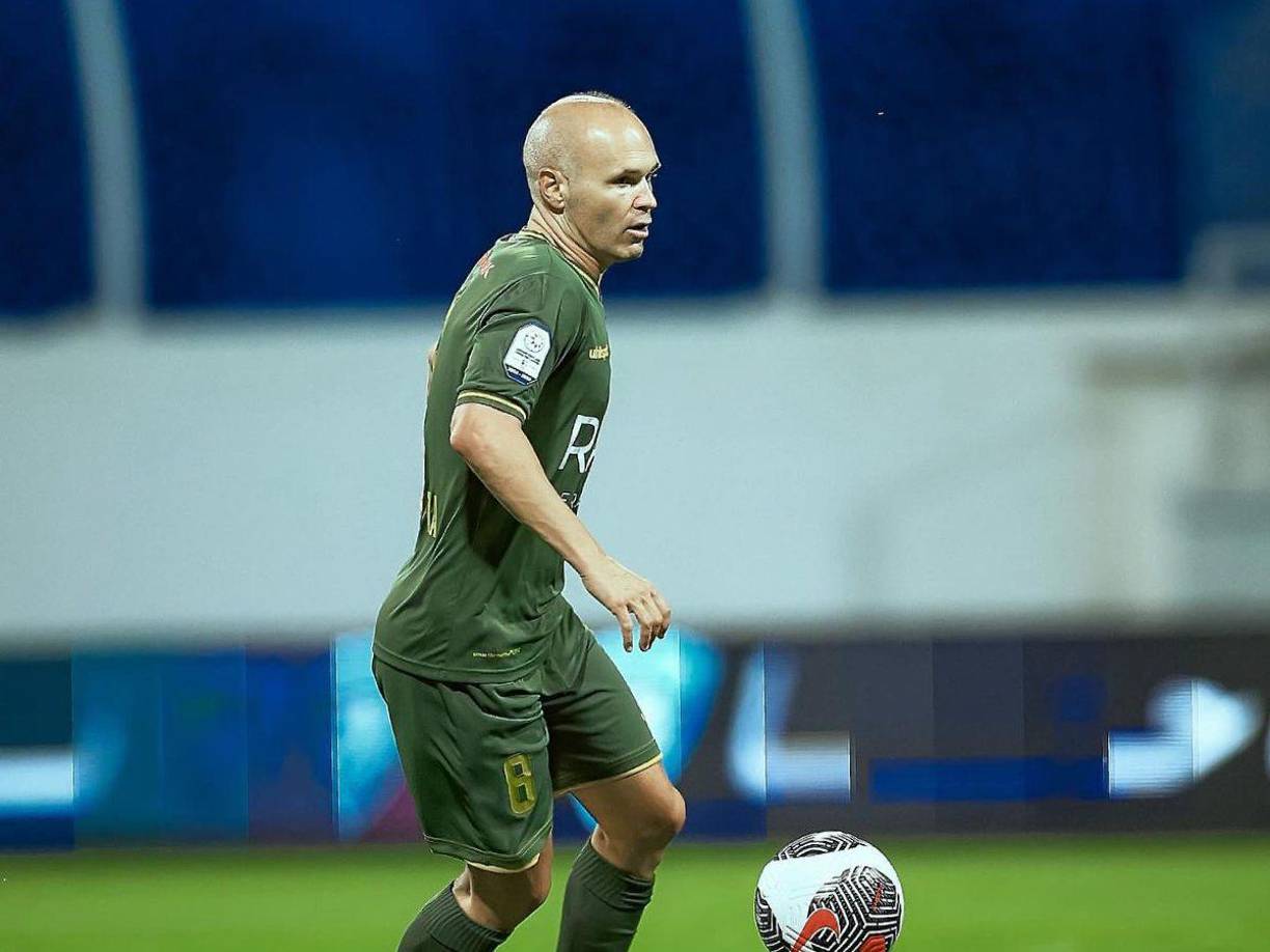 Transfermarkt, portal especializado en el valor de los futbolista, publica que el campeón del mundo tiene un precio actual que ronda los 300 mil euros. En su momento llegó a costar hasta 70 millones de euros.