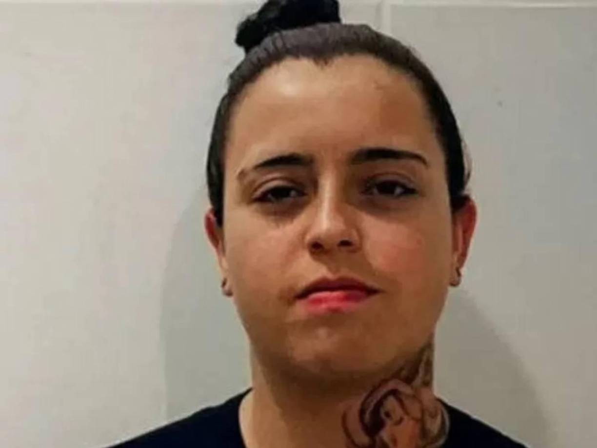 La joven futbolista se encontraba grabando un video con su hermano, cuando perdió el equilibrio y cayó.