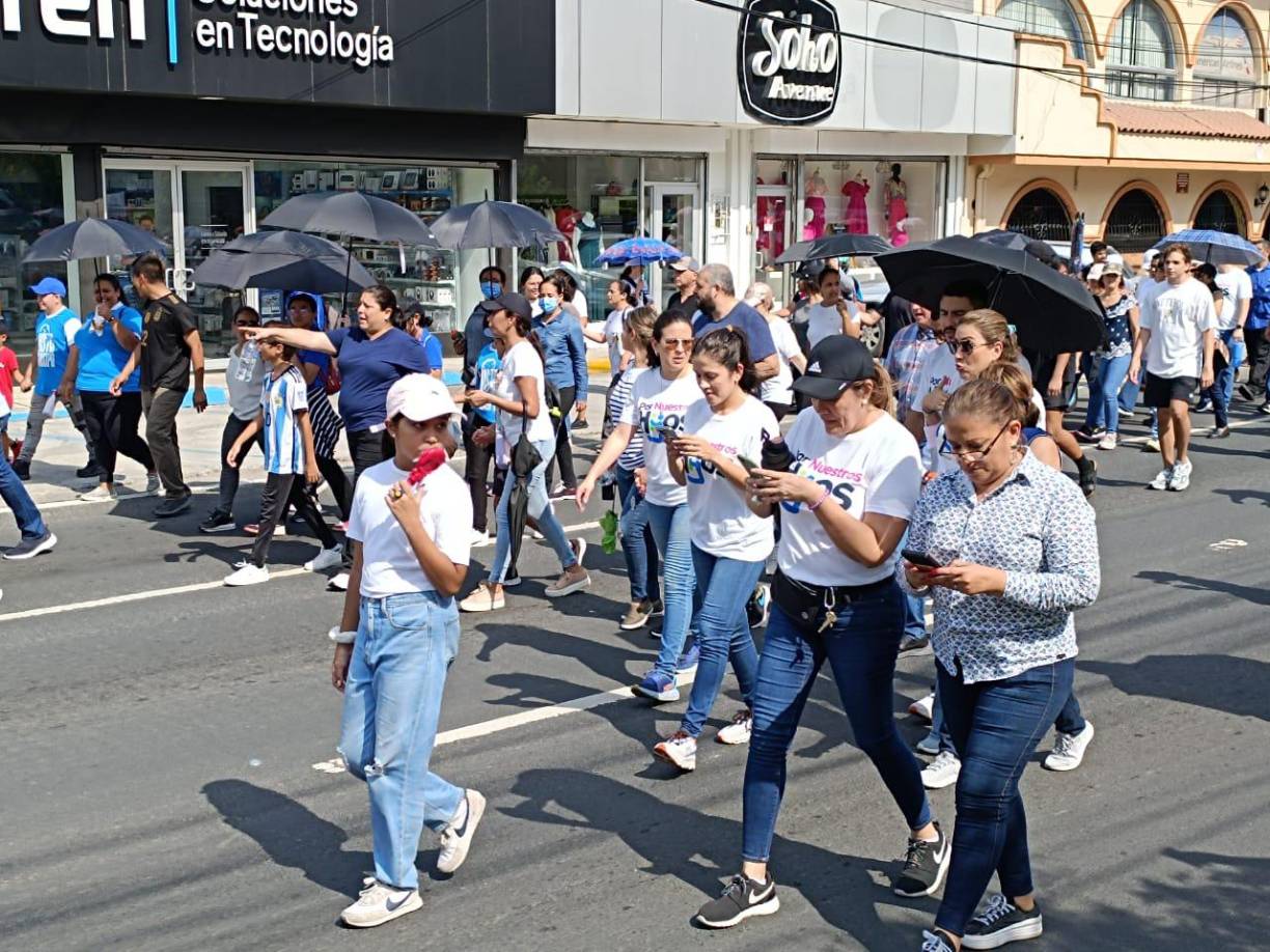 En San Pedro Sula marchan contra la ideología de género en Honduras