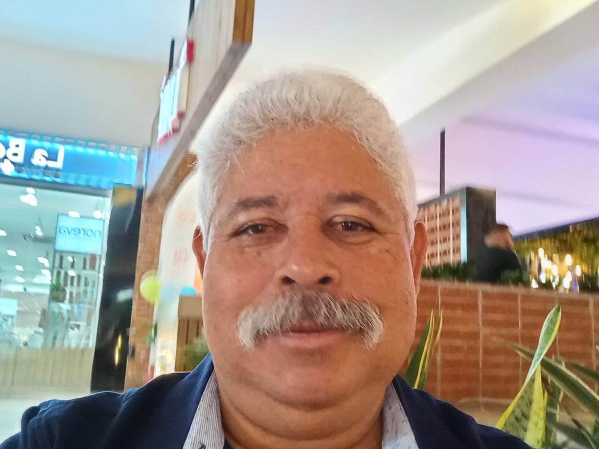 ”Yo jugué en la primera división de Honduras con el Vida, pude estar en tres juegos” , comenzó diciendo Marvin Ponce en una confesión que pocos sabían. 