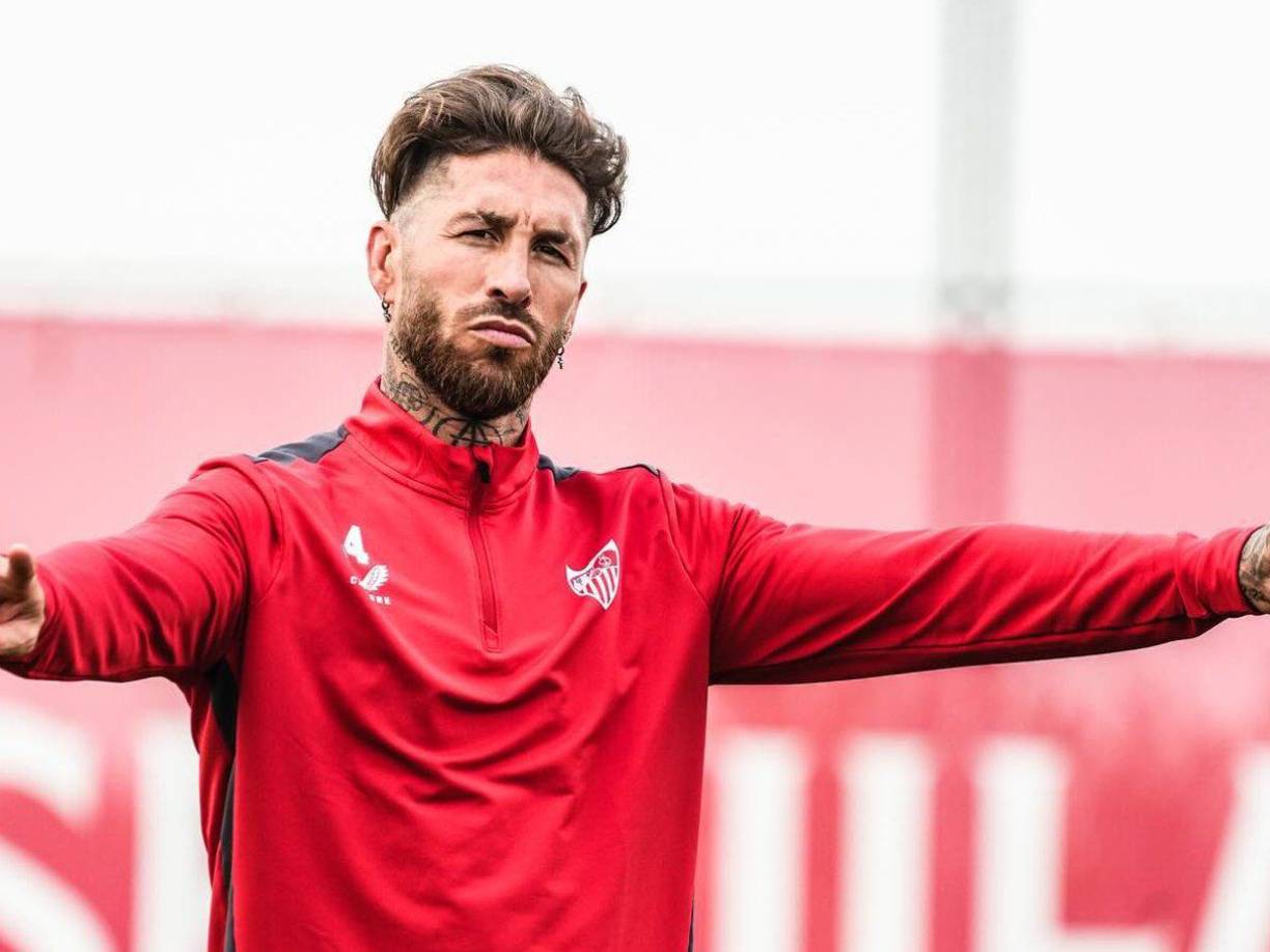 Hace un tiempo, durante una charla con el streamer Ibai Llanos, el zaguero tuvo que elegir si en Argentina le simpatizaba más Boca o River y no dejó dudas: “si me tuviese que quedar con uno, Boca Juniors siempre me ha gustado un poquito más. Por Román Riquelme y La Bombonera”.