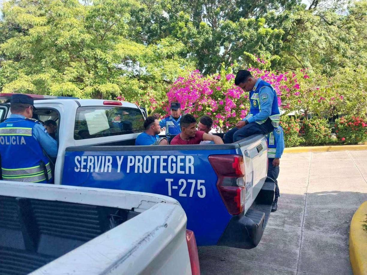 Los delincuentes también mataron al ayudante del bus, quien también quiso evitar el robo en la unidad de transporte. 