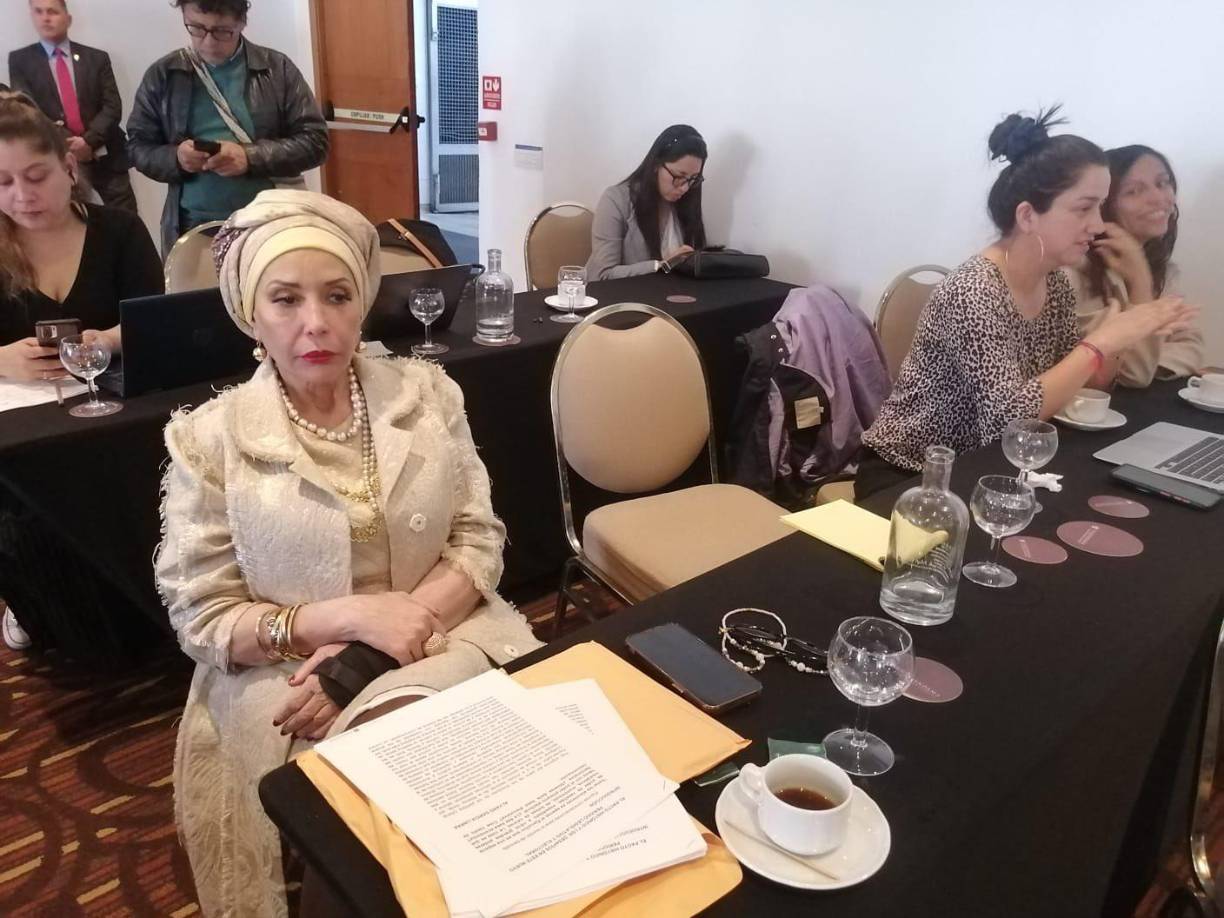 En Colombia, Córdoba era criticada por la relación de su hermano que fue enjuiciado por narcotráfico y que este aceptara los cargos en Estados Unidos.