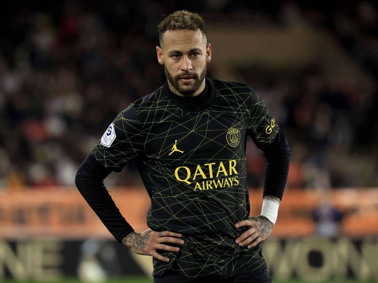 El astro Neymar dijo que espera seguir en el París Saint-Germain y en la selección de Brasil, tras rumores de su salida del club francés y luego de que pusiera en duda su continuidad internacional por el fracaso en el Mundial de Qatar-2022.