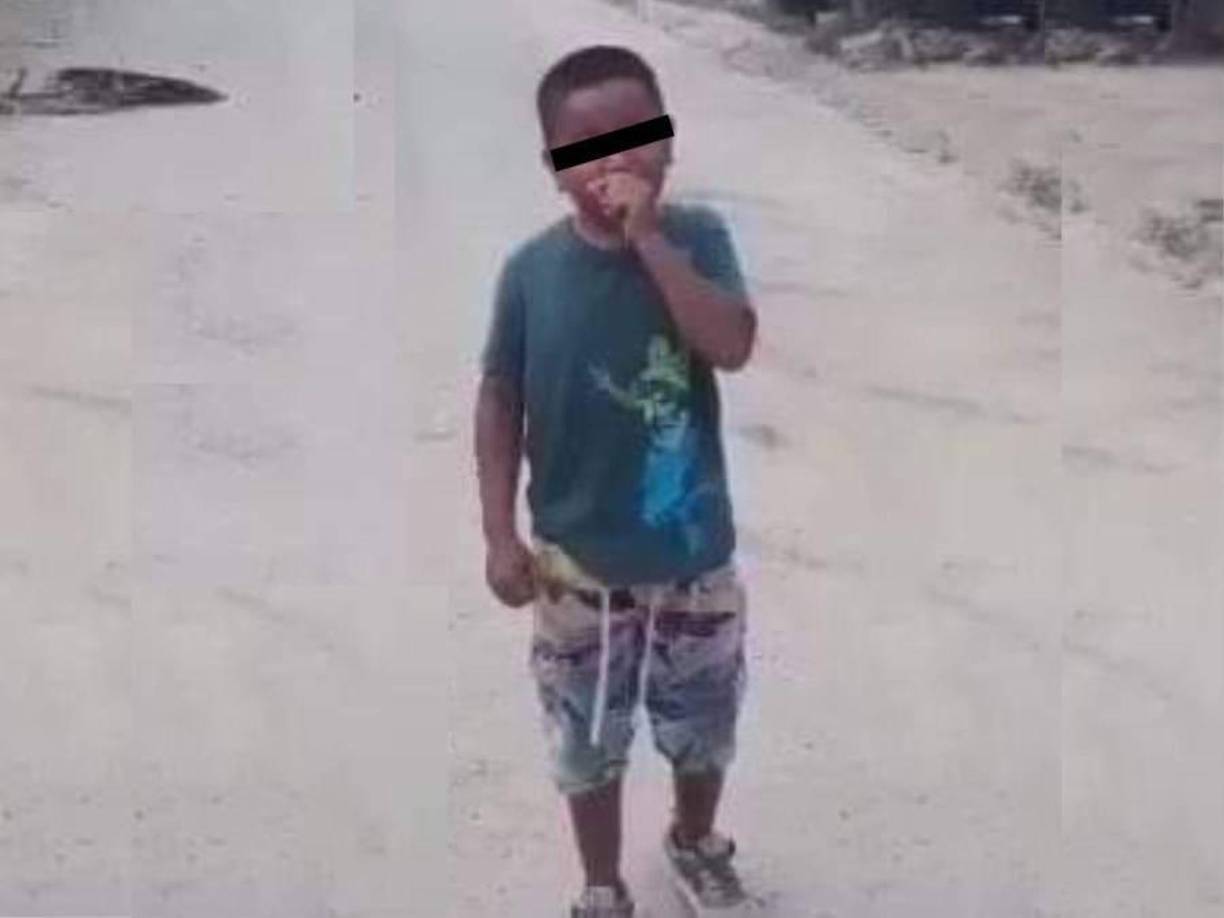 A eso de las 7:00 pm, un vecino del lugar, le contó a un periodista de LAPRENSA.HN que el niño pasó con una mochila y una bolsa en la que llevaba el mortero “tumbacasa”.