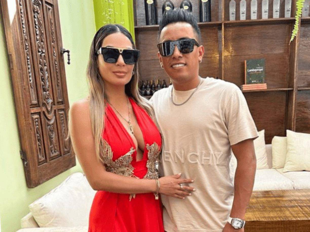 El futbolista peruano Christian Cueva ha sido denunciado por violencia física y psicológica por parte de la que fue su pareja 12 años, Pamela López.