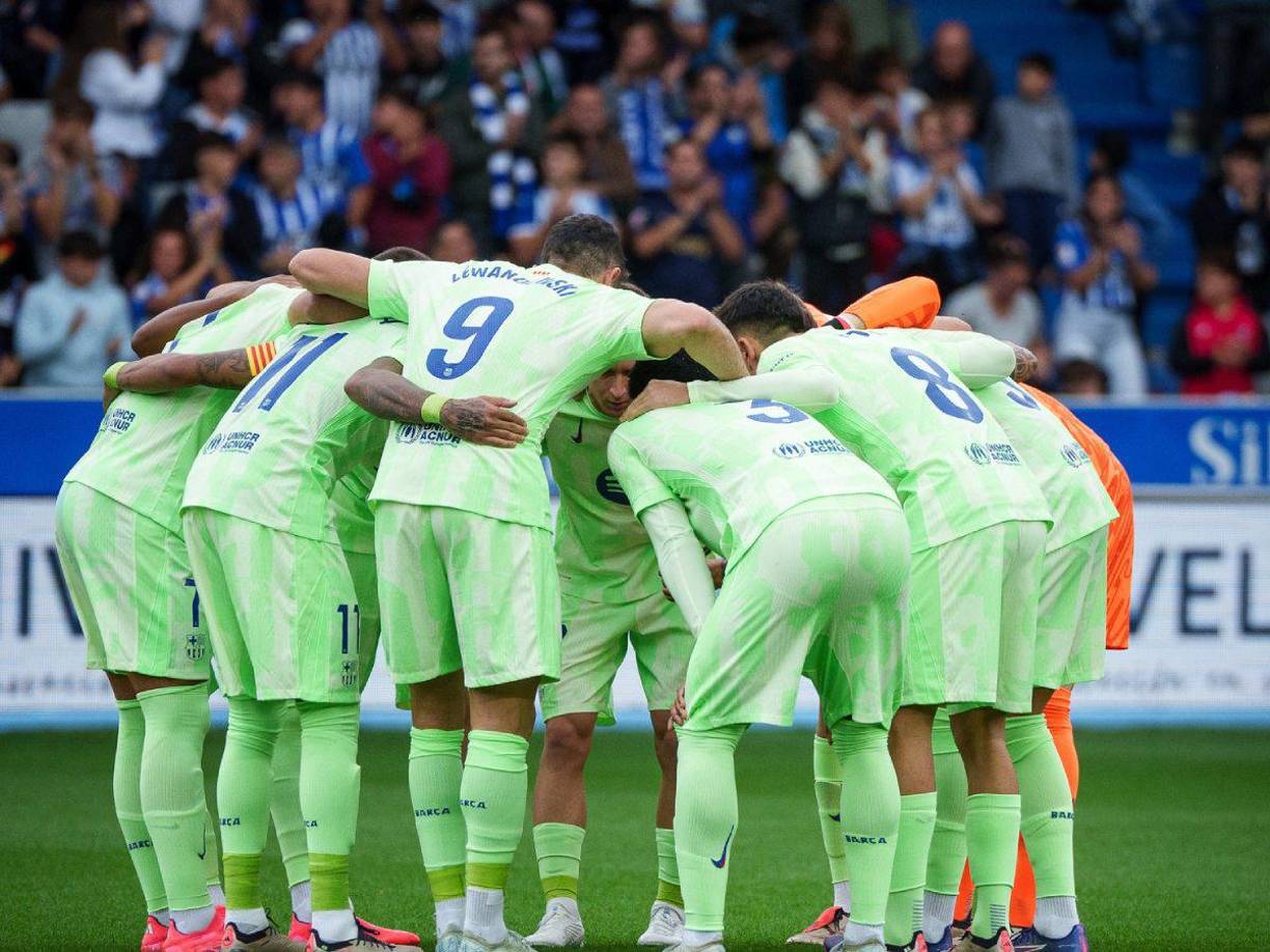 Todos juntos el día de partido: una norma antigua y que se ha recuperado gracias a Hansi Flick. Aunque se juegue en Montjuic, los jugadores están citados en la ciudad deportiva durante los días de partido con la intención de comenzar a hacer equipo y salir todos juntos para el estadio.