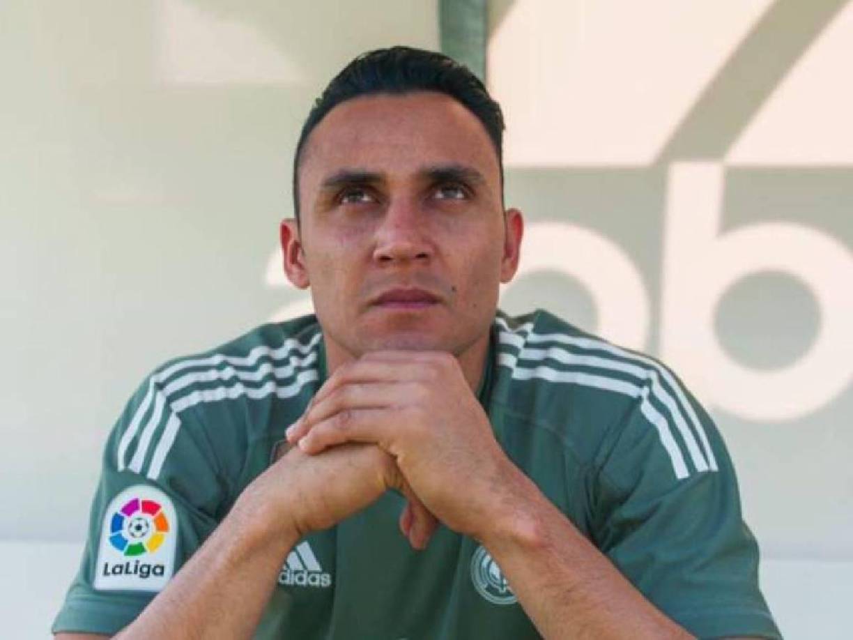 “Mi intención es jugar aunque sea un torneo o algo en Costa Rica y cerrar ese ciclo. Saprissa es el equipo donde yo comencé y donde me gustaría terminar”.