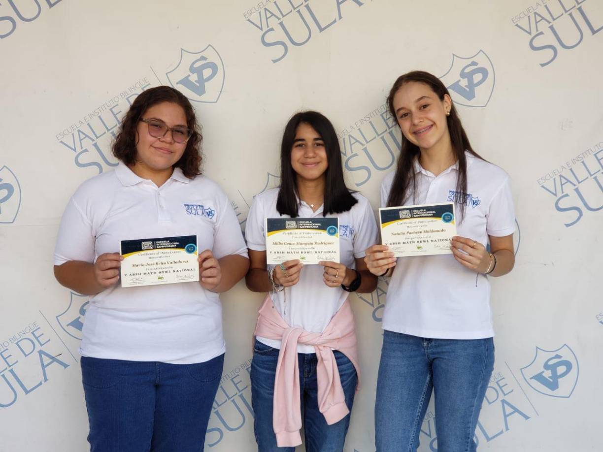 Su interés por la tecnología surgió desde pequeña y en sus años de secundaria ha demostrado tener mucha destreza para esta materia.