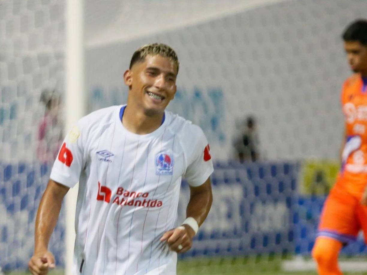 José Mario Pinto: El extremo ofensivo del Olimpia por fin fue tomado en cuenta por Reinaldo Rueda a la selección de Honduras.-