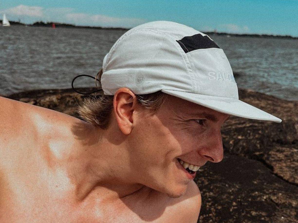 “No quería que la gente supiera sobre mi sexualidad. Tenía miedo de la forma en que me percibirían en el mundo deportivo ultramasculino”, manifestó Janne en una entrevista con el medio South West News Service.