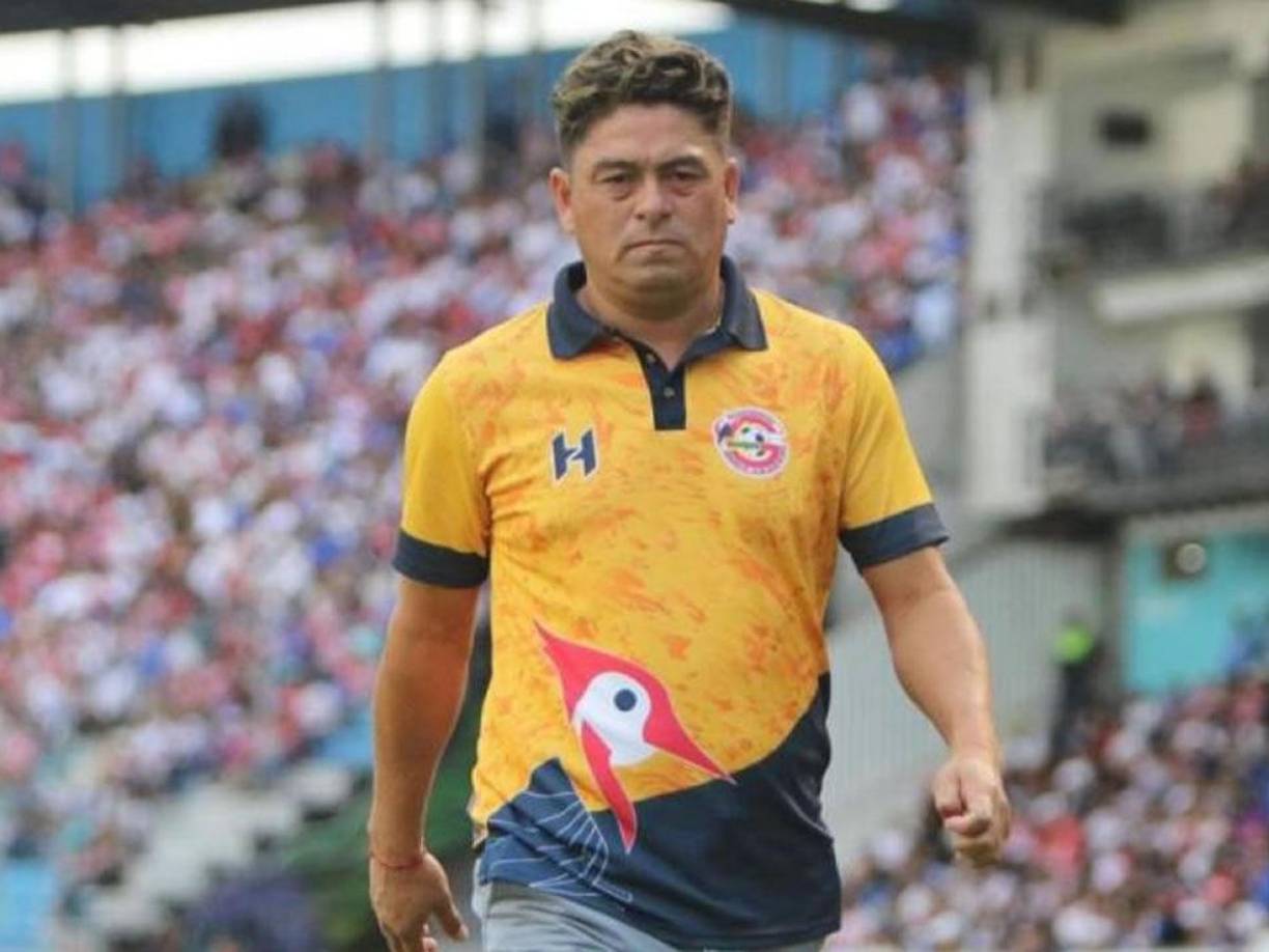 Reynaldo Tilguath - El entrenador nacional fue vinculado como posible opción al banquillo del Olimpia, finalmente tras no fichar con Victoria se incorporó como asistente técnico de Ramón ‘Primitivo’ Maradiaga en el Olancho FC.