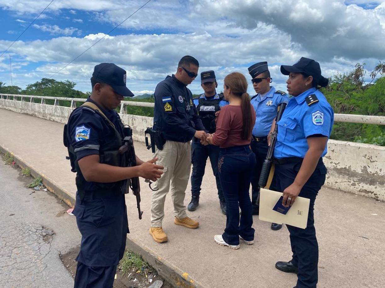 Erica venía de costa rica ya que andaba pidiendo asilo, según dijo a las autoridades, ya que van cinco veces que le van haciendo atentandos contra su vida.