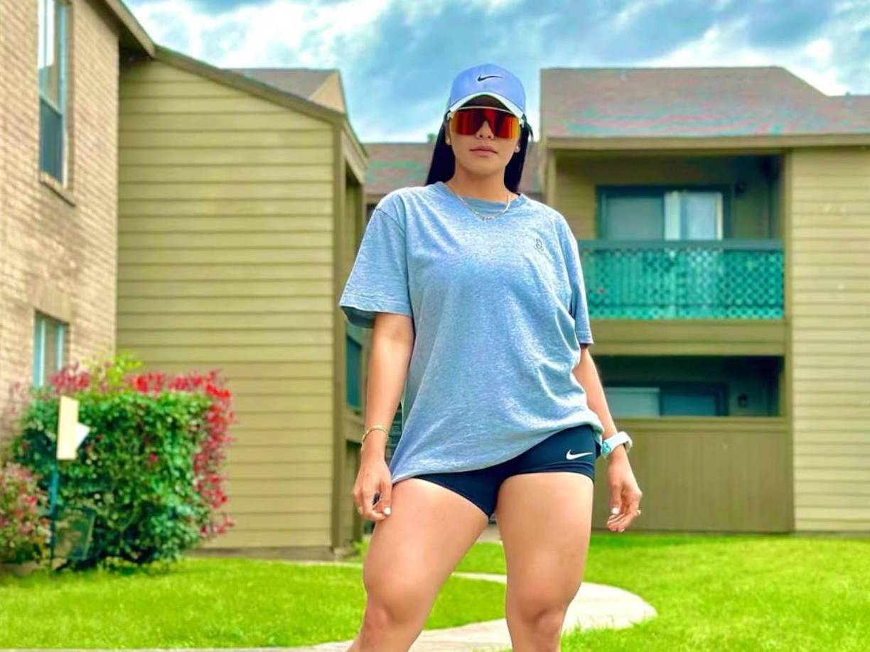 La hermosa chica fue novia del futbolista John Paul Suazo. Luego, mantuvo una relación sentimental con Ariana Cruz en Estados Unidos.