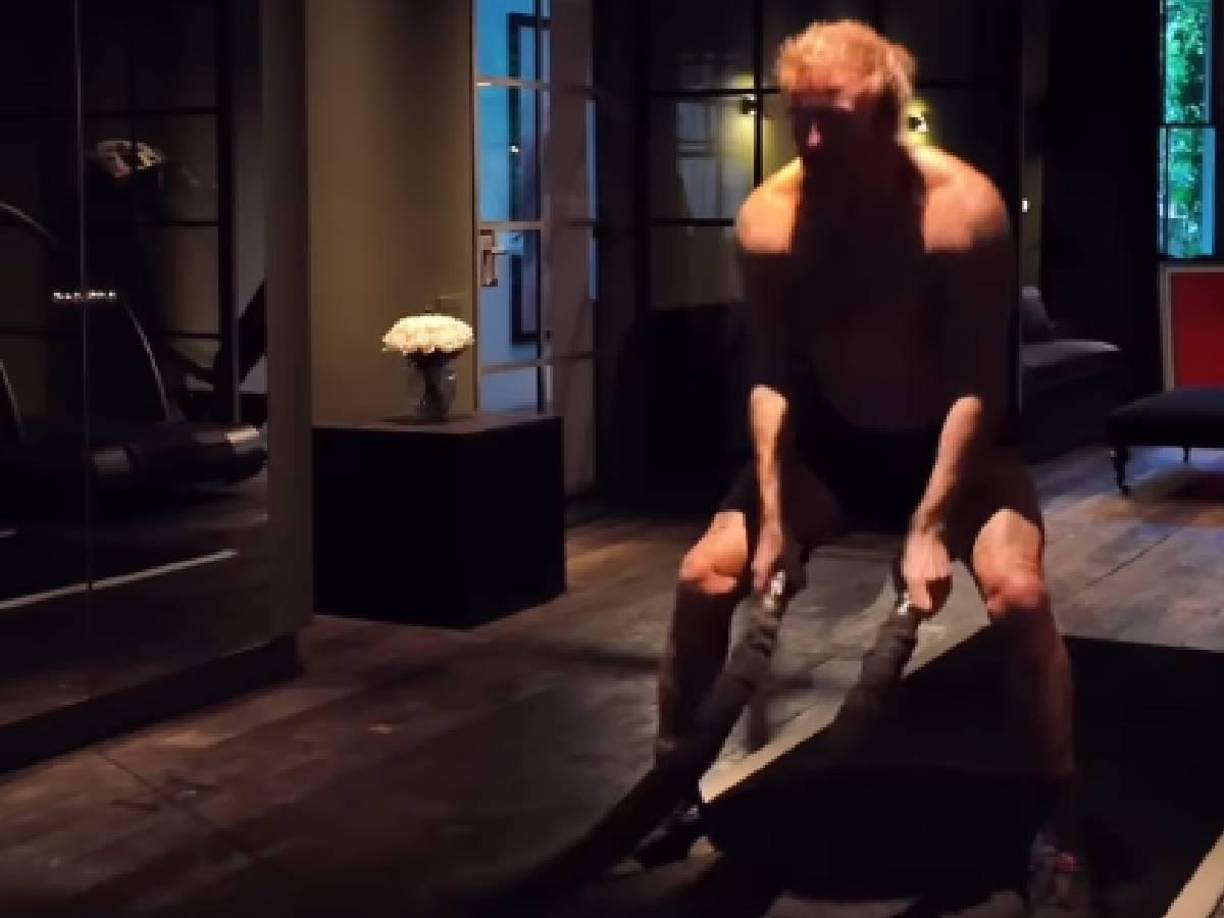 Luego, prosiguió con la zona baja del abdomen y finalizó la serie con una actividad de índole cardíaca.