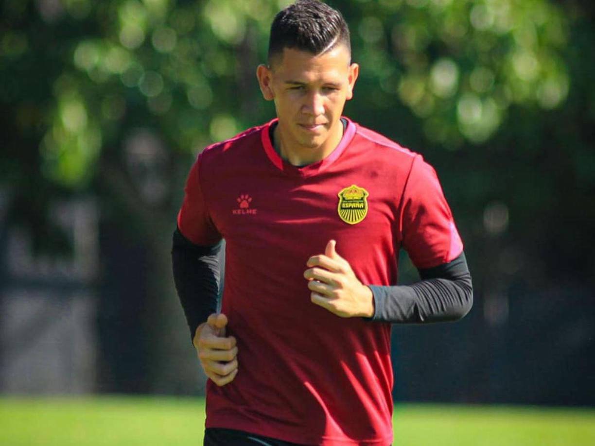 Michaell Perelló - Diario La Prensa conoció que el portero del Real España se convirtió en nuevo jugador del Victoria de La Ceiba, tras la salida del guardameta hondureño José Mendoza, quien se fue al Olimpia.