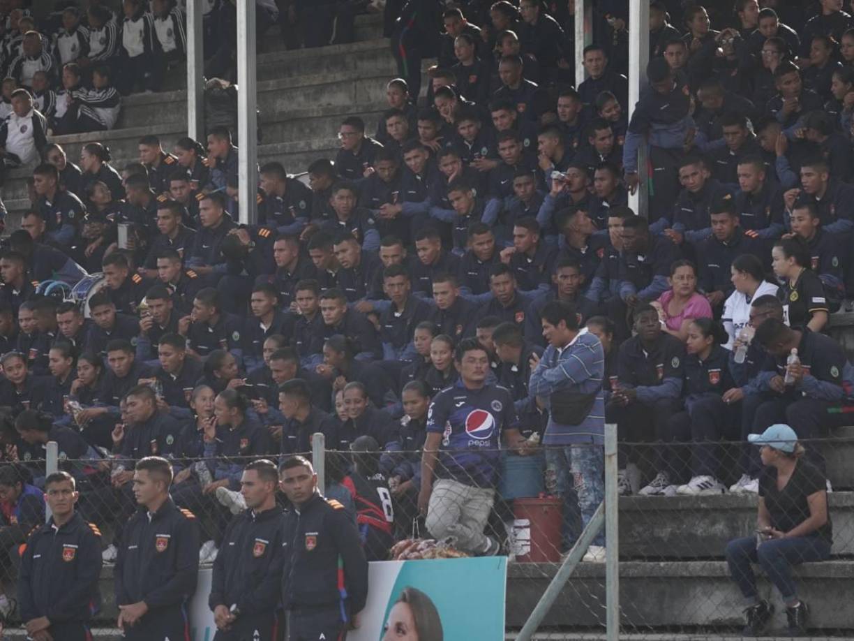 La cita fue en el Estadio Roberto Suazo Córdoba, en La Paz. 