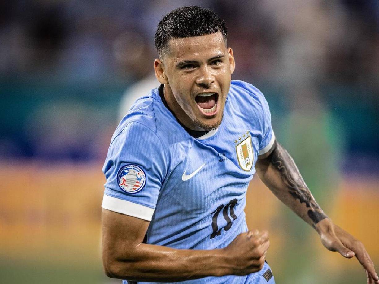 Según informan desde El Chiringuito, el extremo uruguayo Maxi Araújo está en el radar del Barcelona y es el Plan B del club si no se concreta la llegada de Nico Williams. Varios equipos están interesados en el jugador de Toluca.