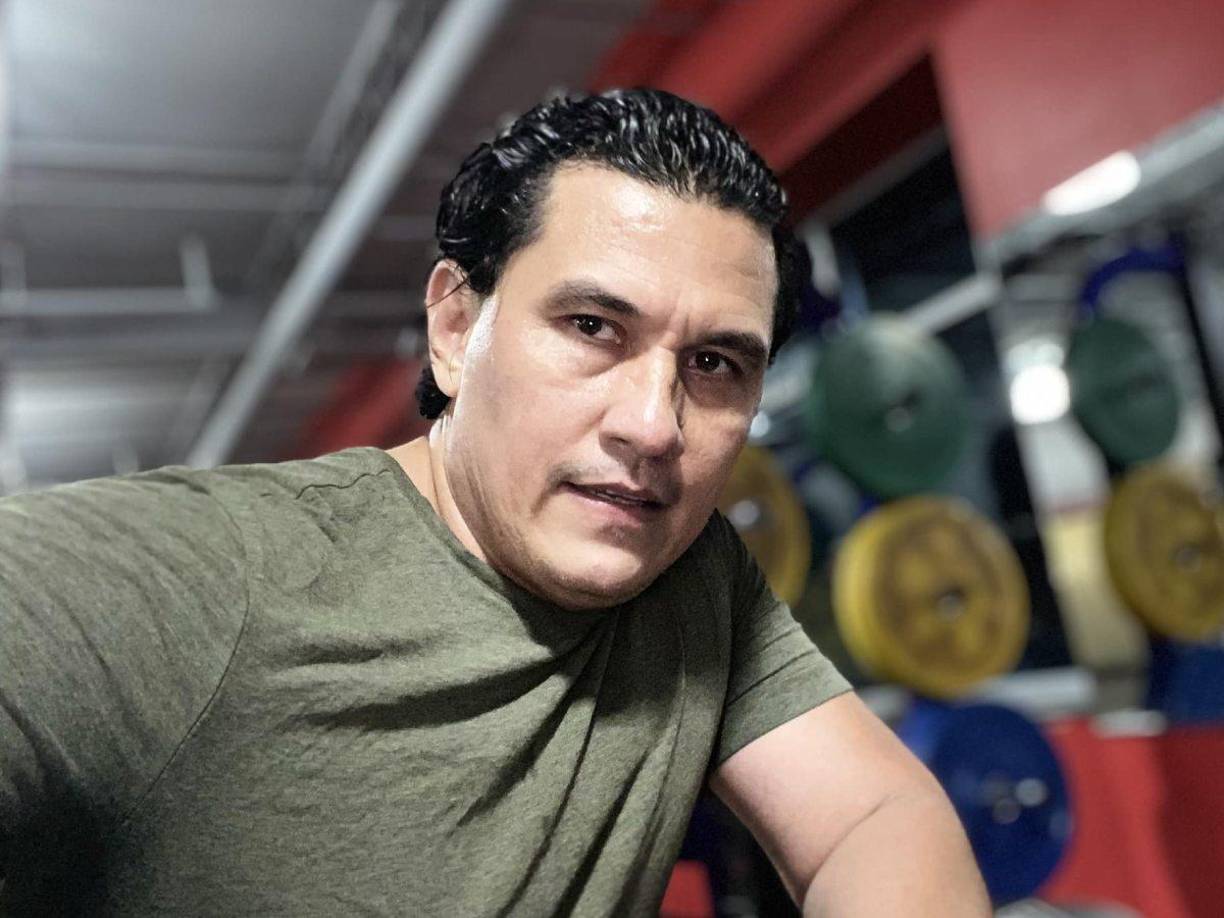 Selvin López Anariba: Tenía su programa en Campus TV y era comentarista en HRN. Ahora reside en Estados Unidos y es periodista de un medio de comunicación en territorio nortemericano.