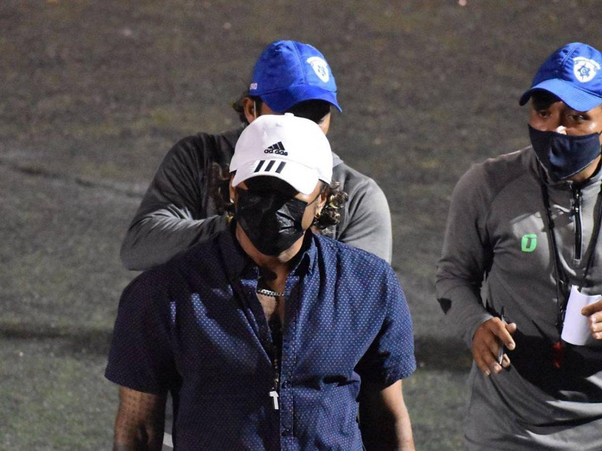 Las primeras pesquisas revelan que los victimarios “iban por el teléfono de Leiva” para verificar información, como mensajes de texto de él y otra persona.